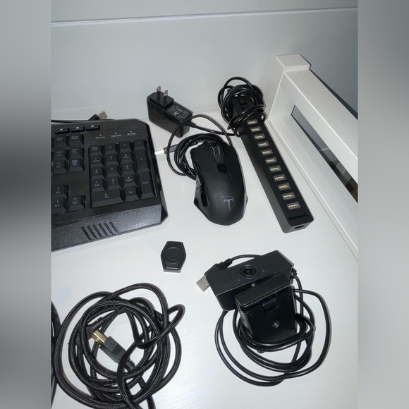 STREAMING & GAMING BUNDLE - Picture 11 of 16